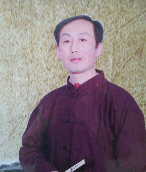 张国栋