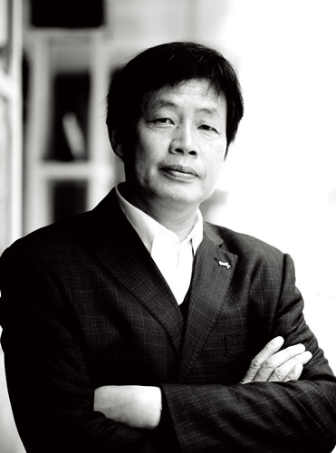 梁小平