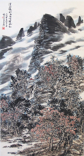 白云催树红